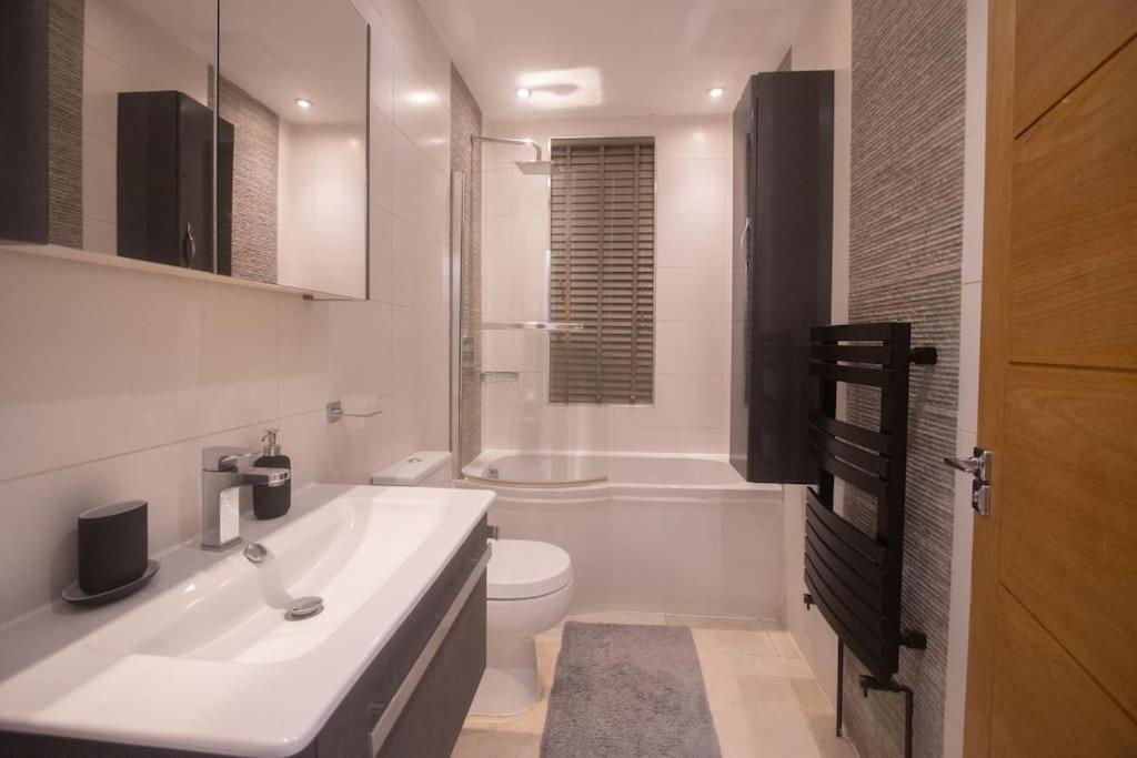 Oikoshomes Three Bedroom Flat In London Bagian luar foto
